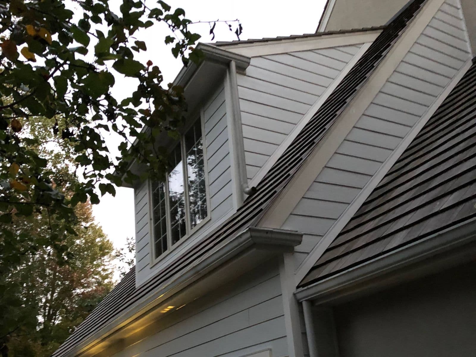 Hardie plank and garage detail