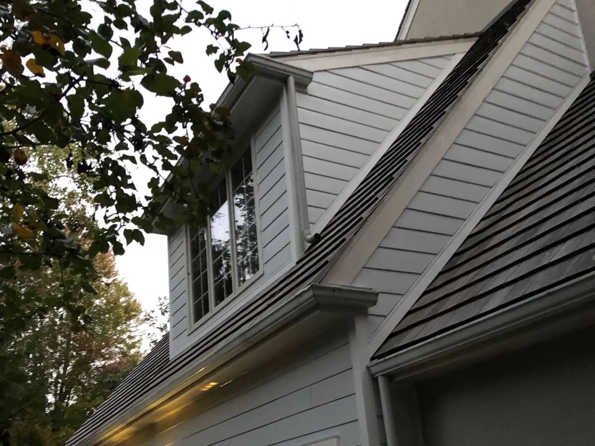 Hardie plank garage wall